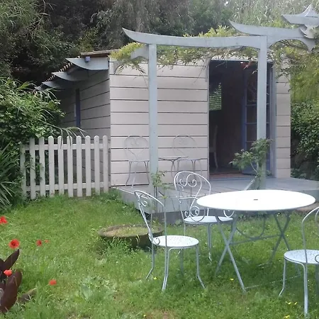 Le Calme Bed & Breakfast 3*