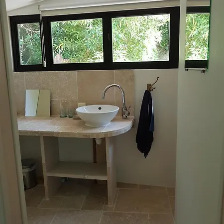 Le Calme Bed & Breakfast