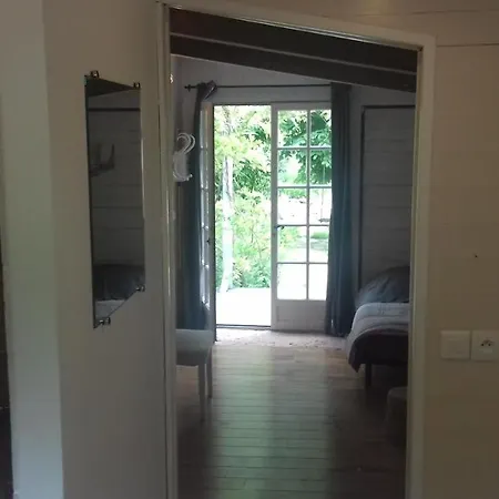 Le Calme Bed & Breakfast 3*