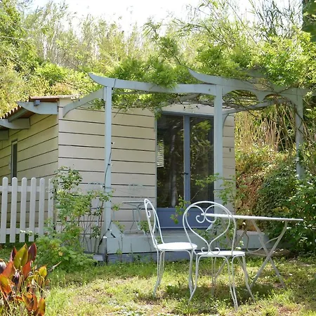 Le Calme Bed & Breakfast 3*